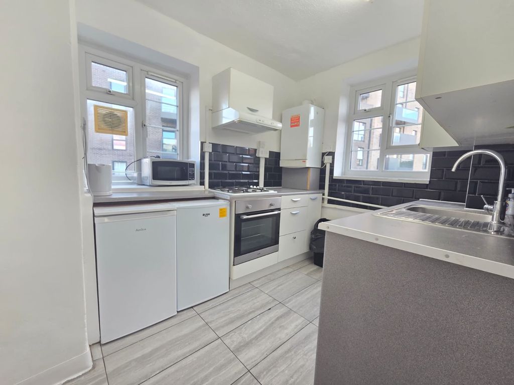 Property photo 2 of 29