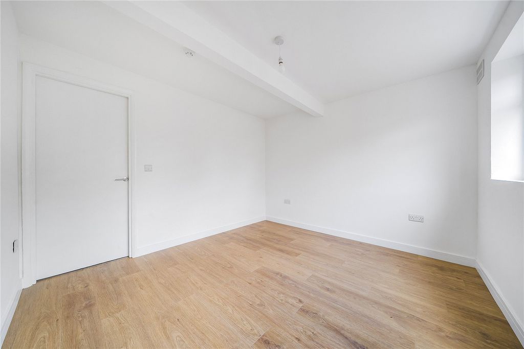 Property photo 1 of 14 Picture No. 04