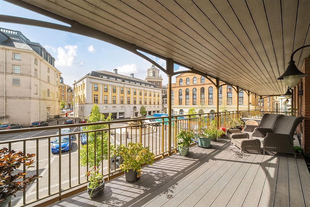 Property photo 1 of 15 Balcony