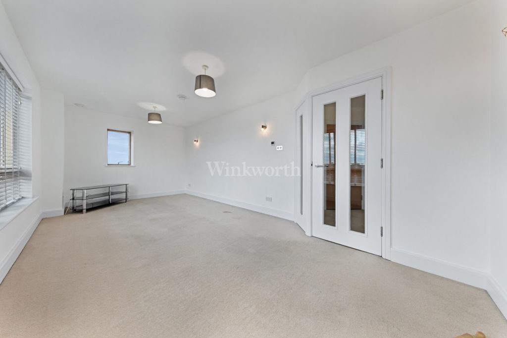 Property photo 2 of 17 Picture No. 10