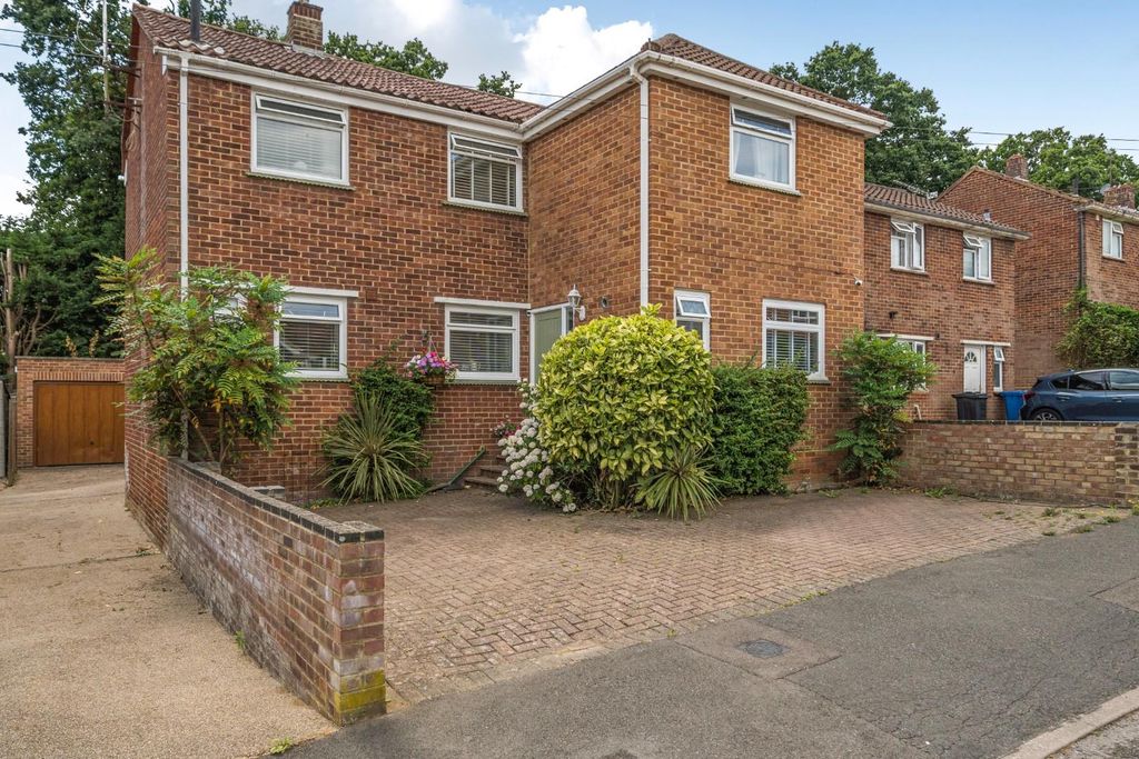 Property photo 2 of 16