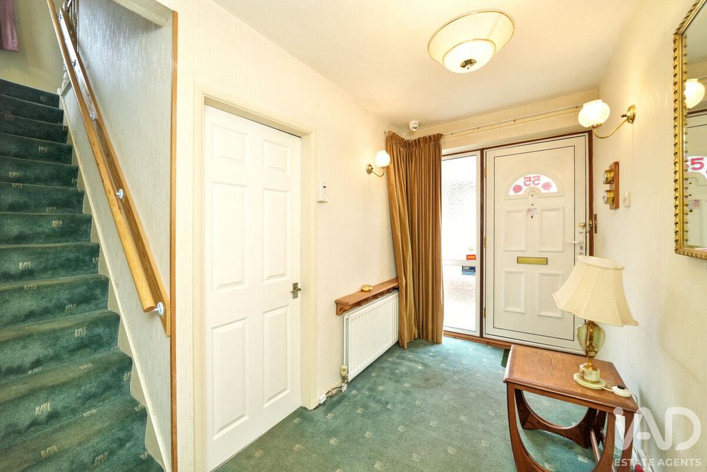 Property photo 2 of 45