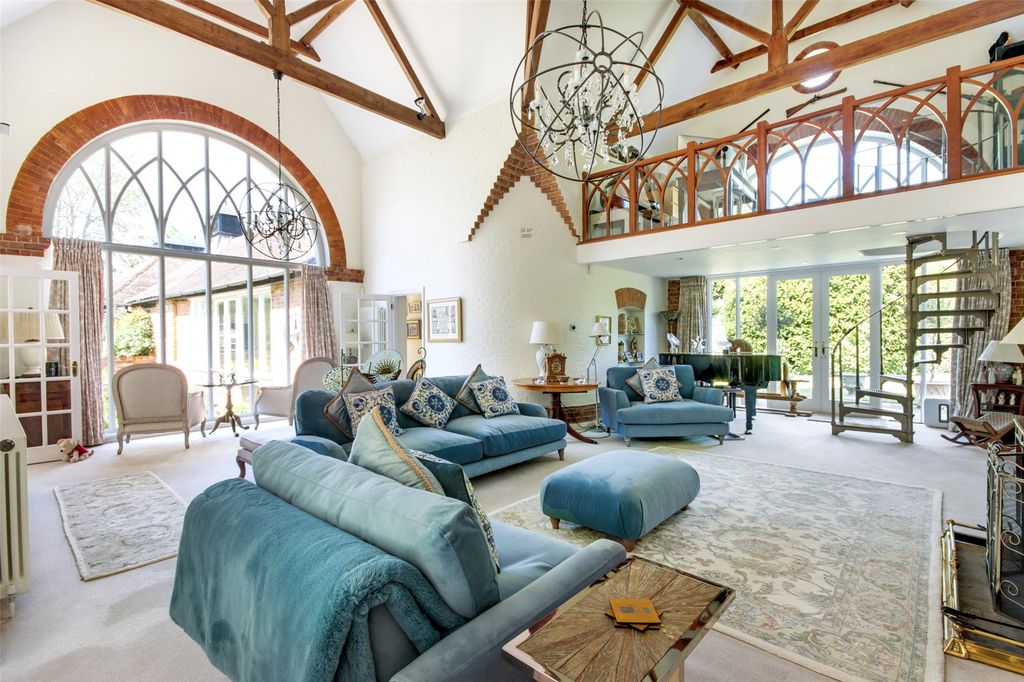 Property photo 3 of 25 Drawing Room