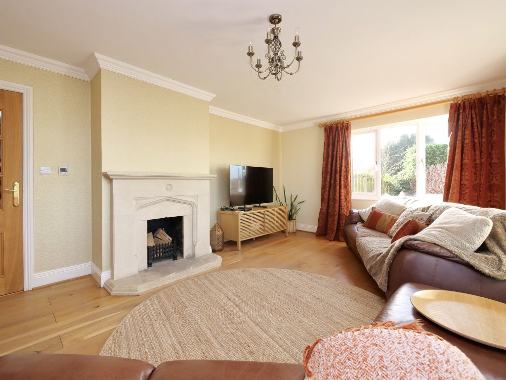 Property photo 3 of 44