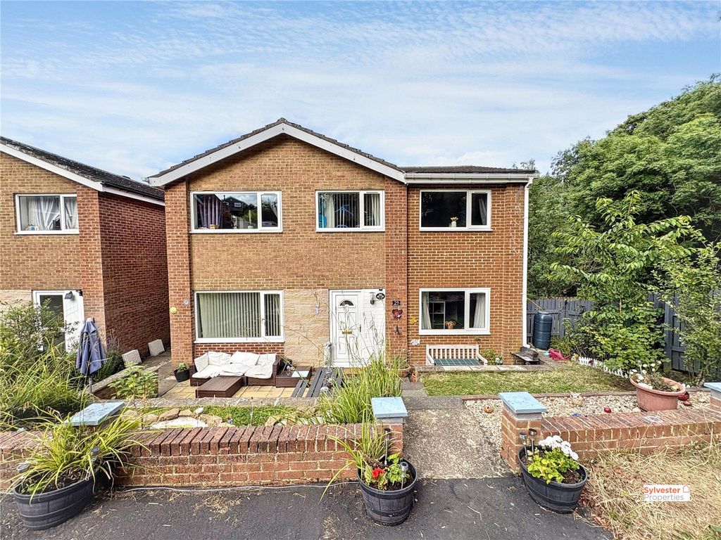 Property photo 2 of 39 Picture No. 42