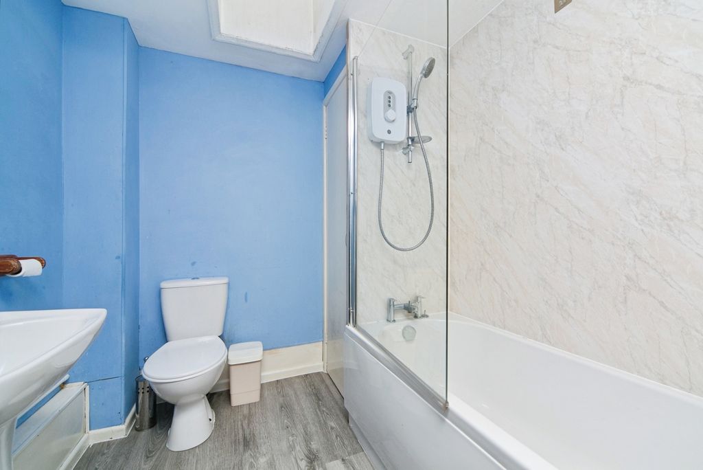 Property photo 2 of 16 Photo