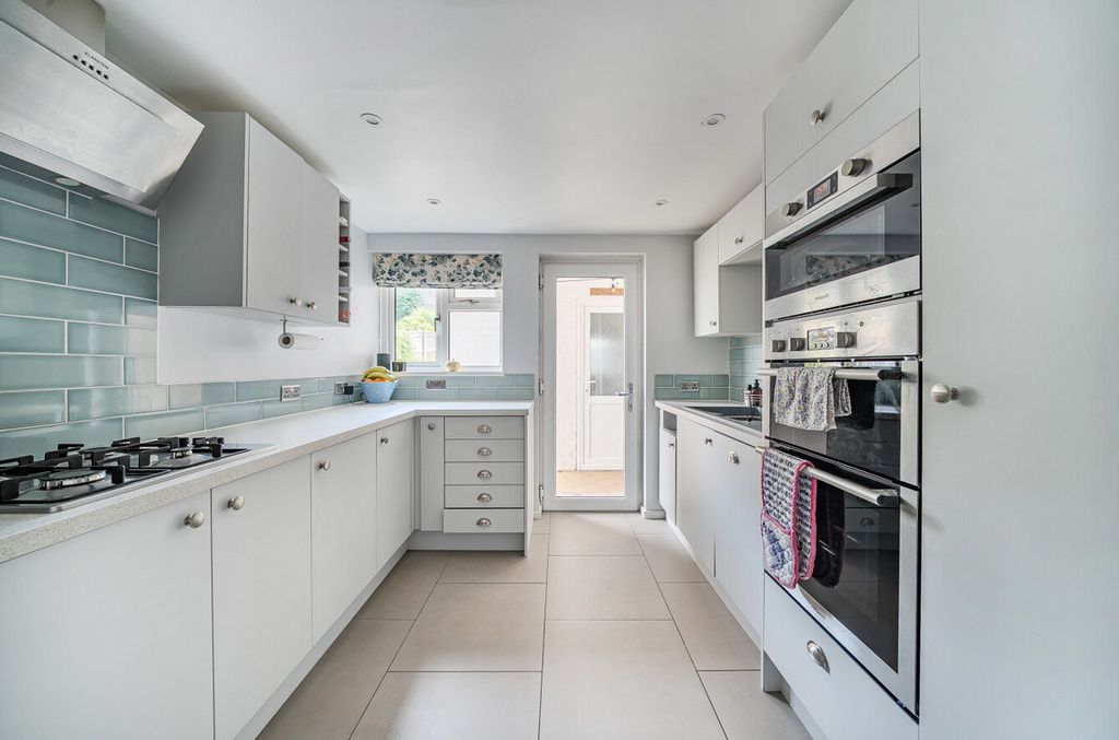 Property photo 3 of 14