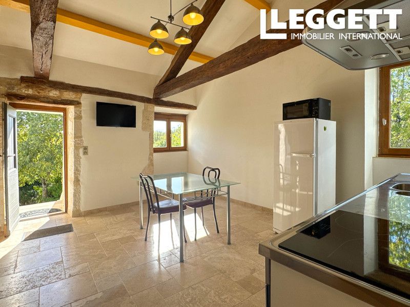 Property photo 2 of 10