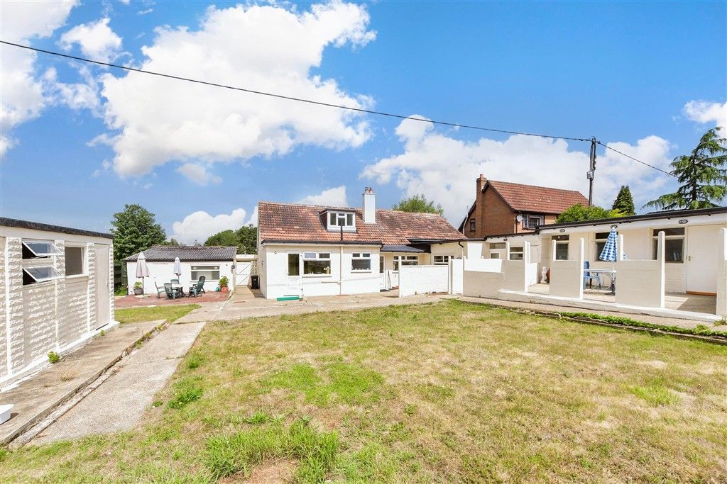 Property photo 1 of 17 External Feature