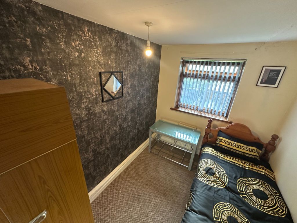 Property photo 1 of 4