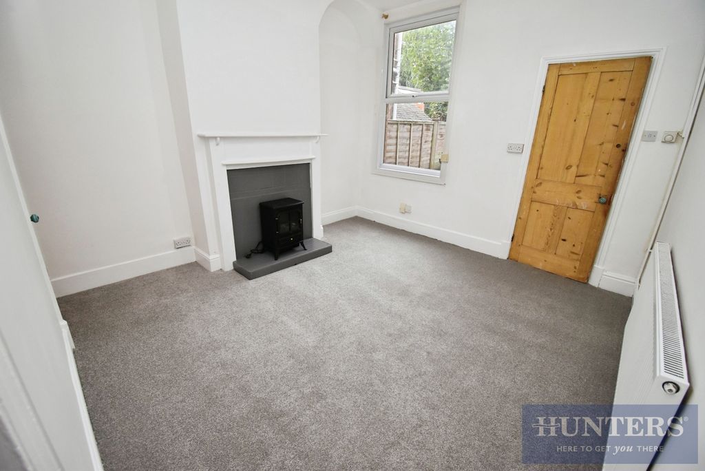 Property photo 3 of 12 Pbox-Img.Jpg