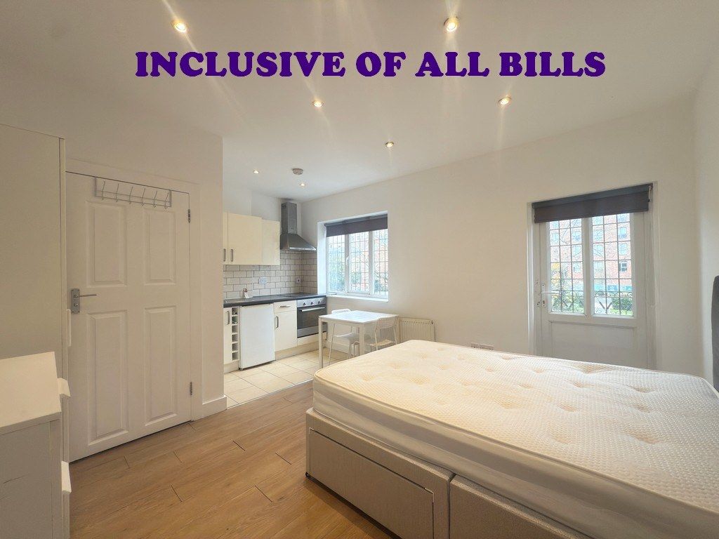 Property photo 1 of 3 Studio Flat For Rent First Floor With Balcony