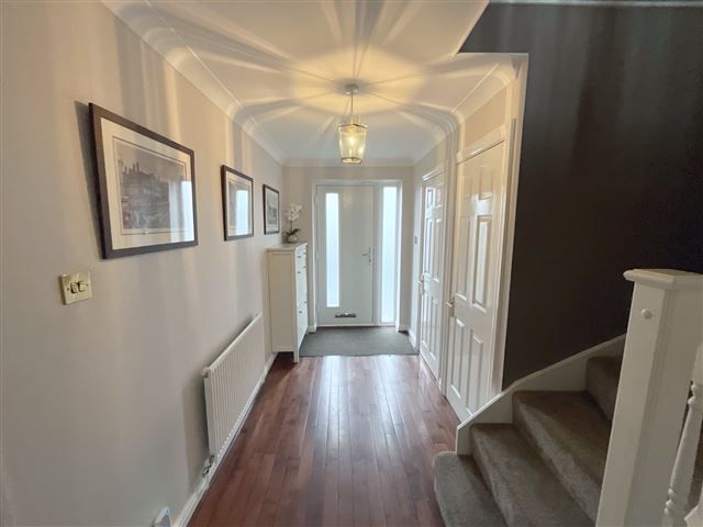 Property photo 2 of 21 Hallway