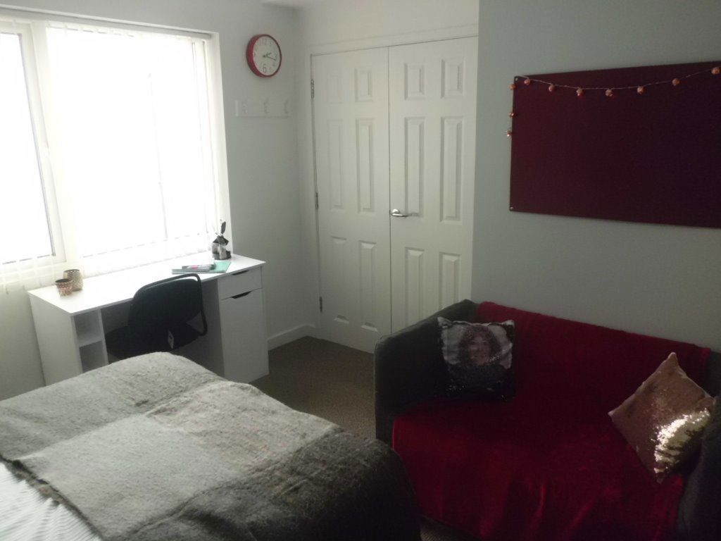Property photo 2 of 8