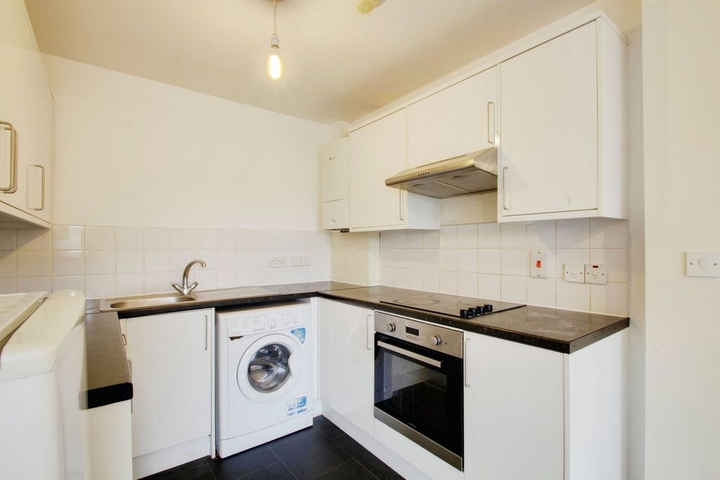 Property photo 2 of 5