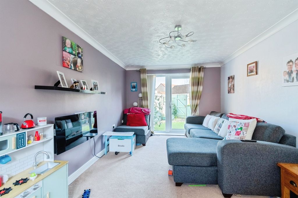 Property photo 2 of 24