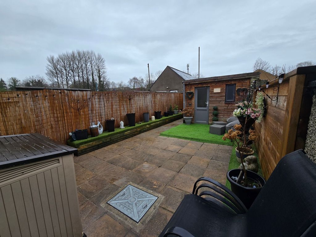 Property photo 2 of 19 Outside