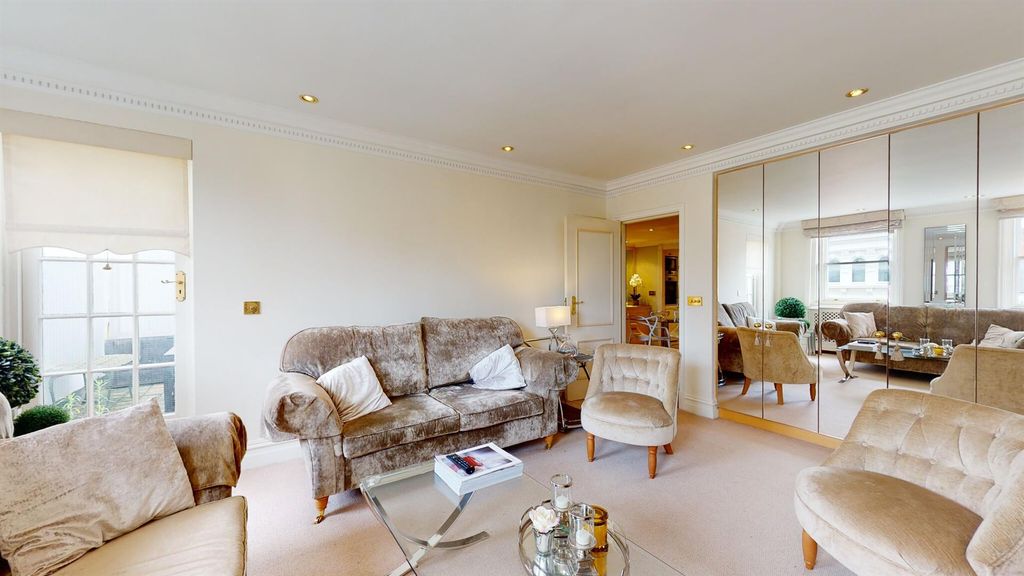 Property photo 3 of 14 64B5740838992E9B34c7Fcf4_19E9118A8Ebe25d44Ea047644