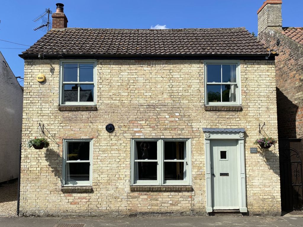 Property photo 1 of 37