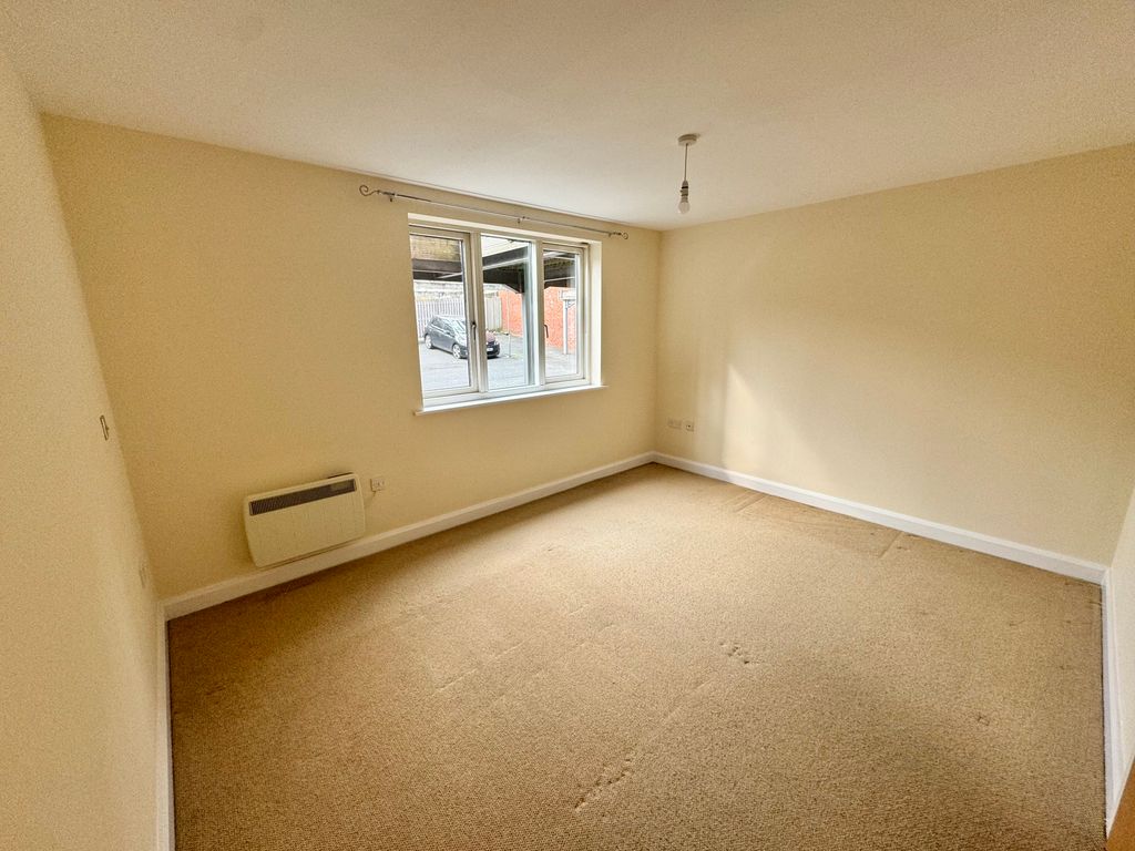 Property photo 3 of 4