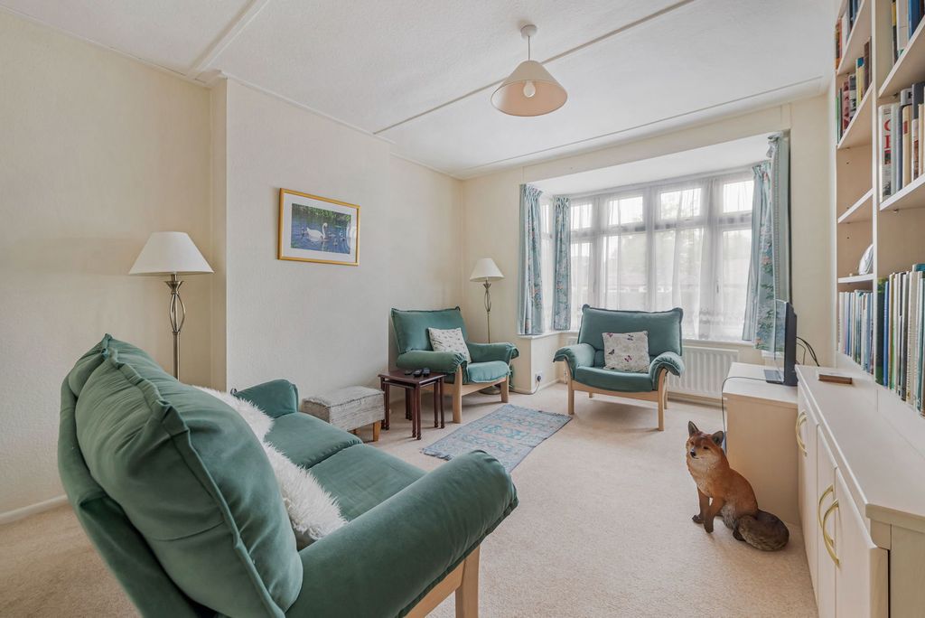 Property photo 2 of 17