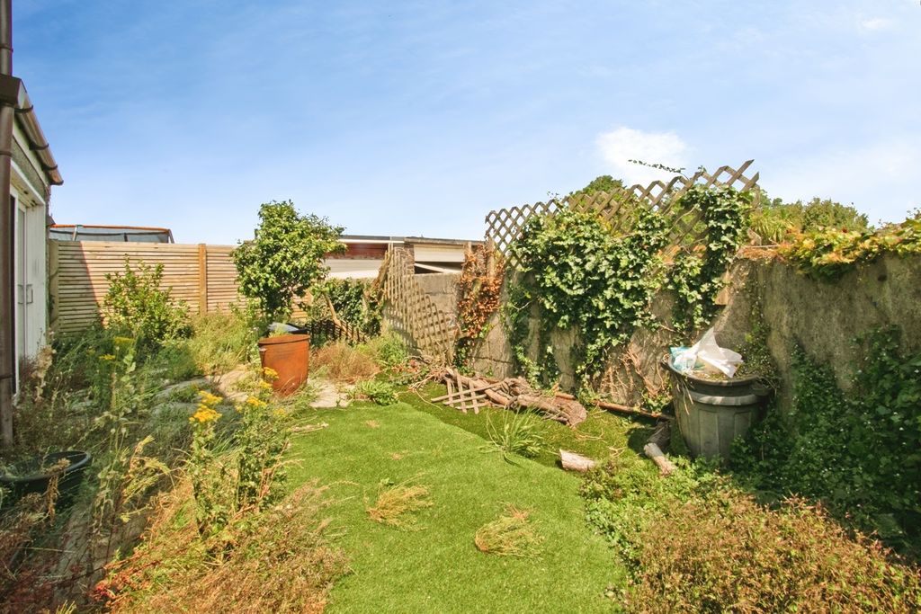 Property photo 3 of 28 Pbox-Img.Jpg