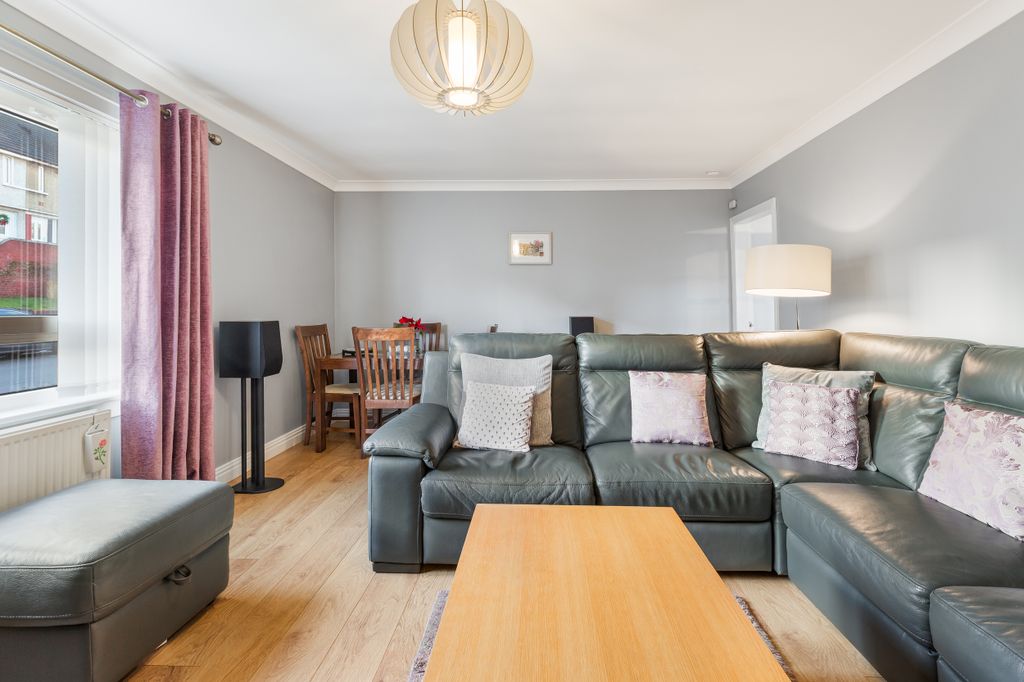 Property photo 3 of 32