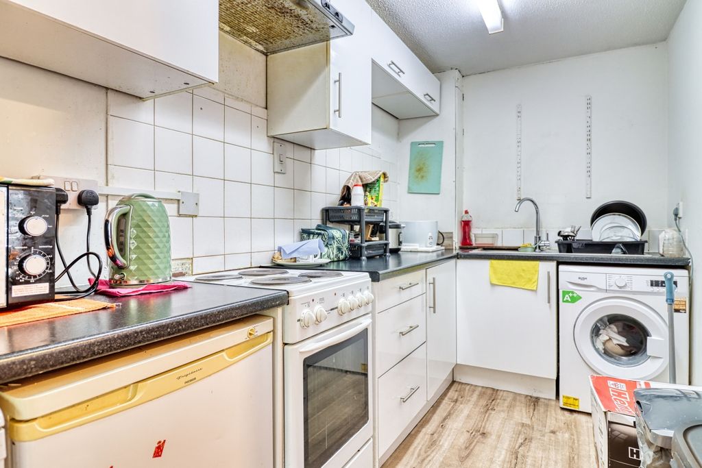 Property photo 3 of 7 Kitchen - Diner