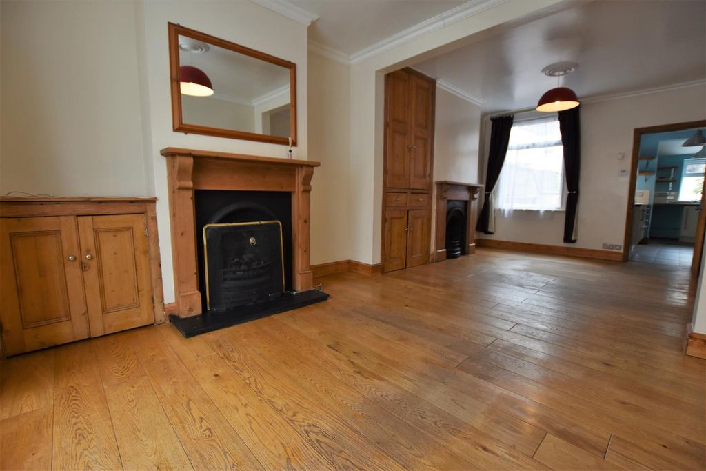 Property photo 2 of 17 Lounge-Dining