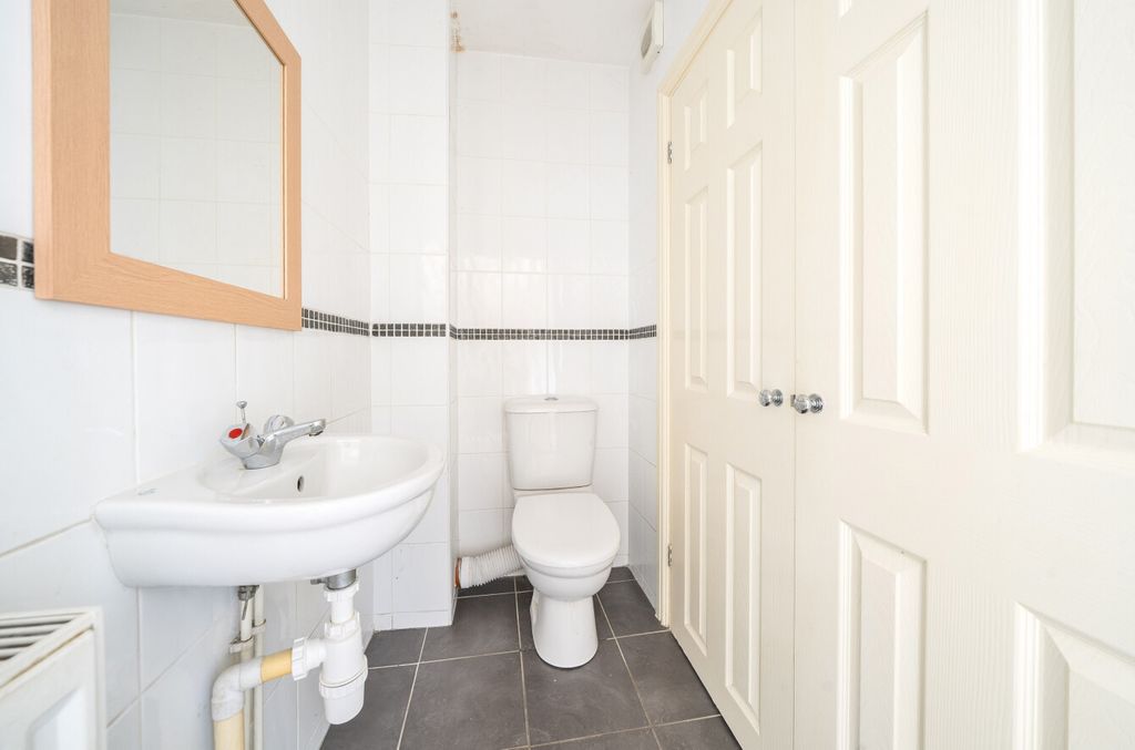 Property photo 3 of 14 1486324-4-6A44Db4...