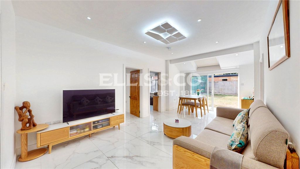 Property photo 2 of 14 Picture No. 22