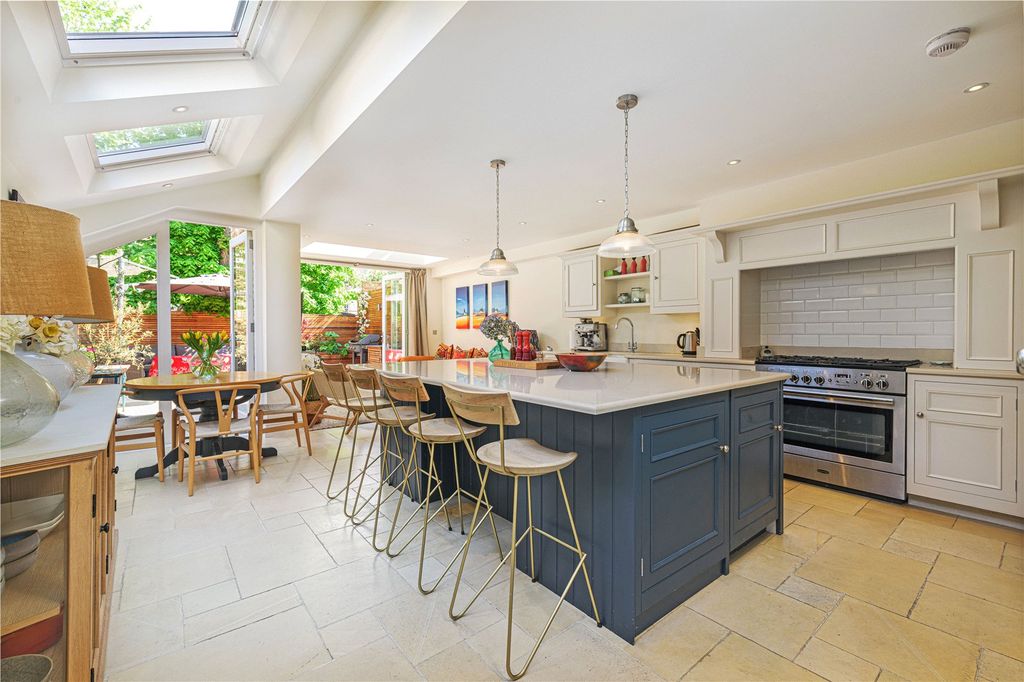 Property photo 1 of 25 Kitchen