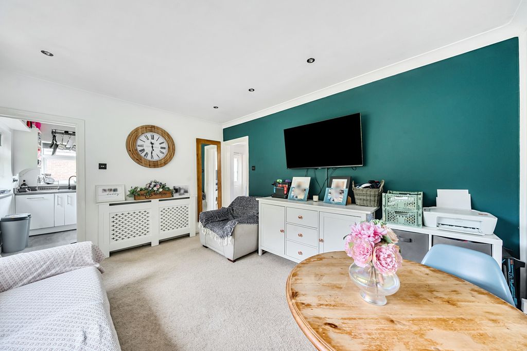 Property photo 2 of 19 1317332-4-686Ec85...