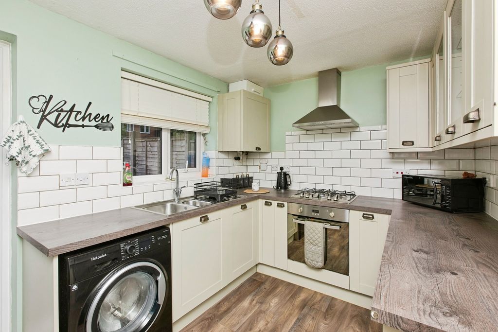 Property photo 3 of 15 Pbox-Img.Jpg