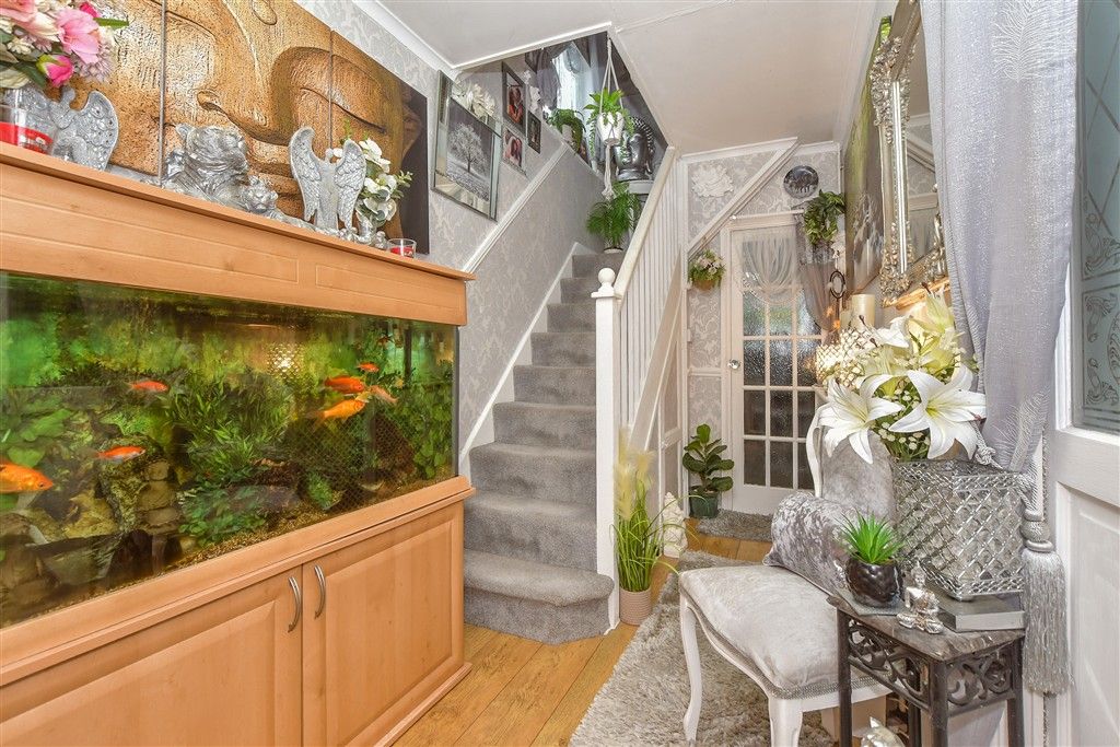 Property photo 1 of 20 Entrance Hall