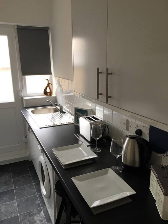 Property photo 3 of 14 Kitchen