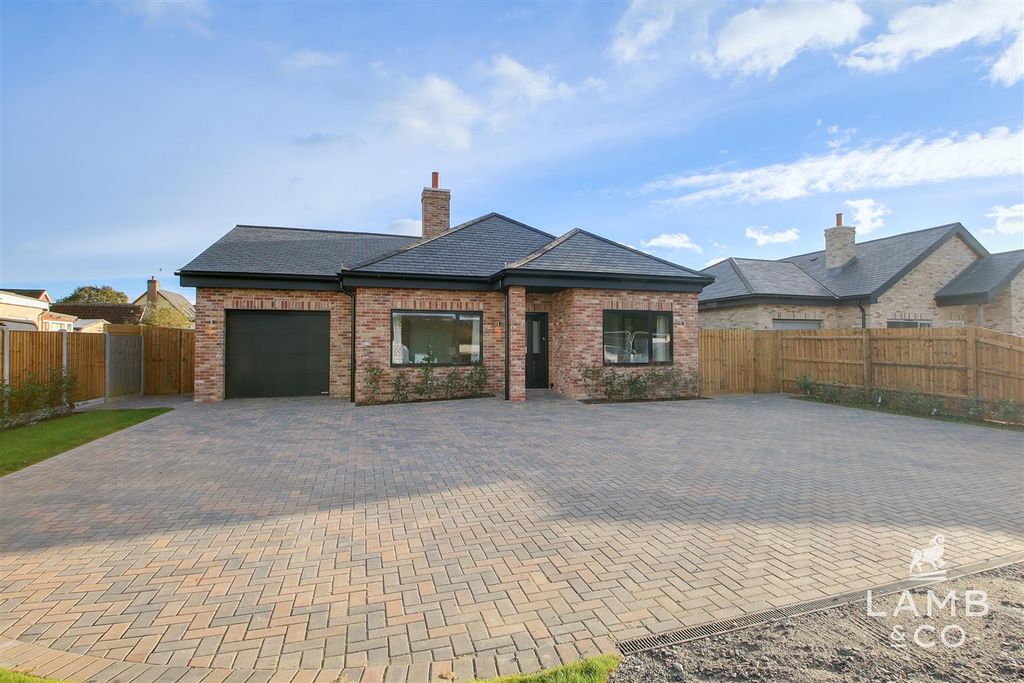 Property photo 1 of 32
