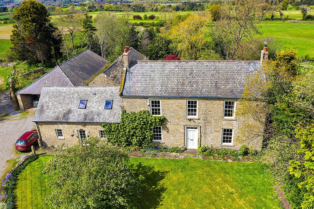 Property photo 1 of 33