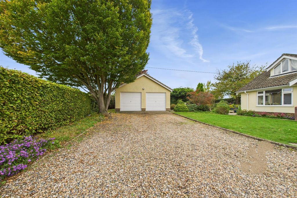 Property photo 2 of 29 Double Garage