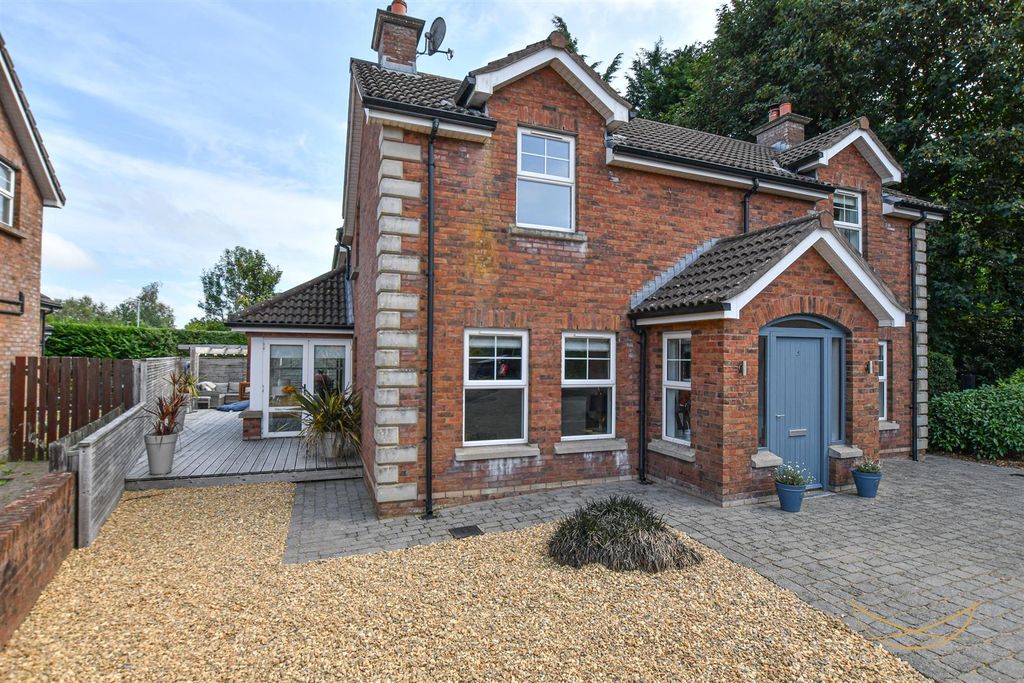 Property photo 2 of 61 Dhp-2.Jpg