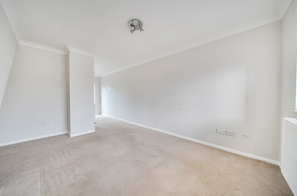 Property photo 3 of 12 1433313-18-69Bd4d...