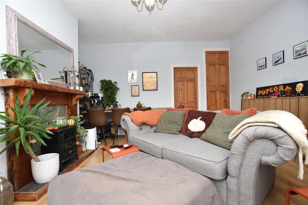 Property photo 3 of 15 Picture No. 13