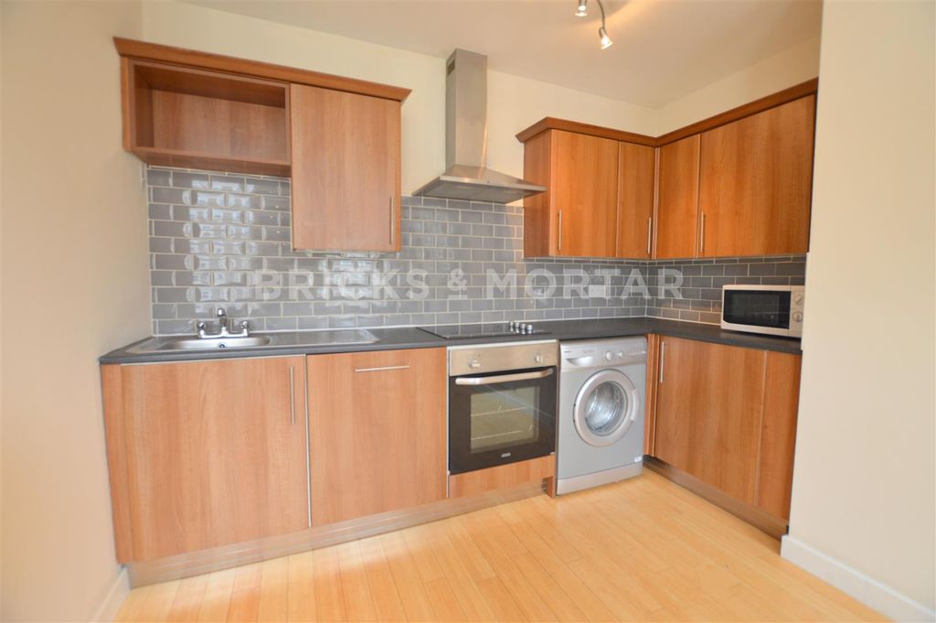 Property photo 2 of 8 Flat 2, 24 Portland Terrace Kitchen.Jpg