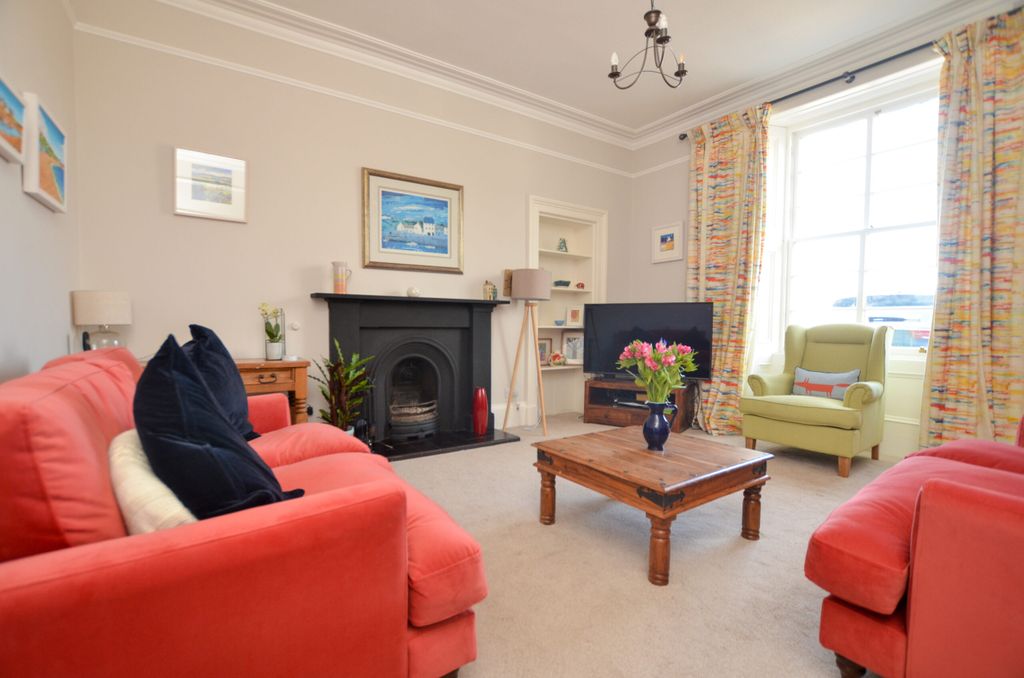 Property photo 3 of 47