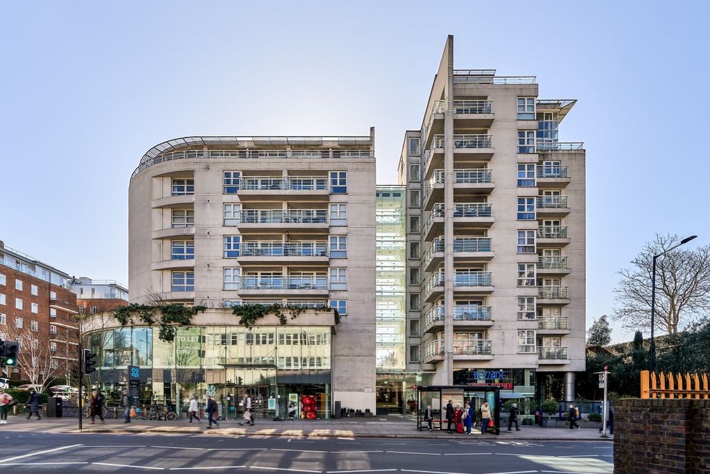 Property photo 1 of 12