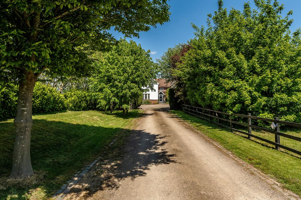 Property photo 2 of 53 Hoe Hill Cottage 113