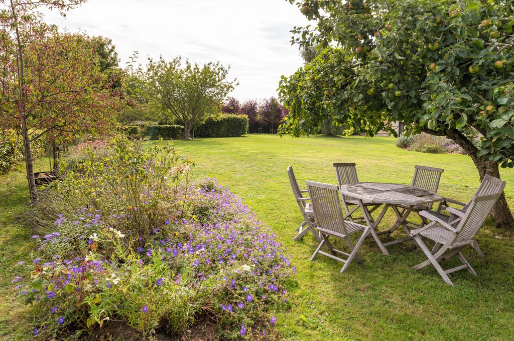 Property photo 3 of 25 Image
