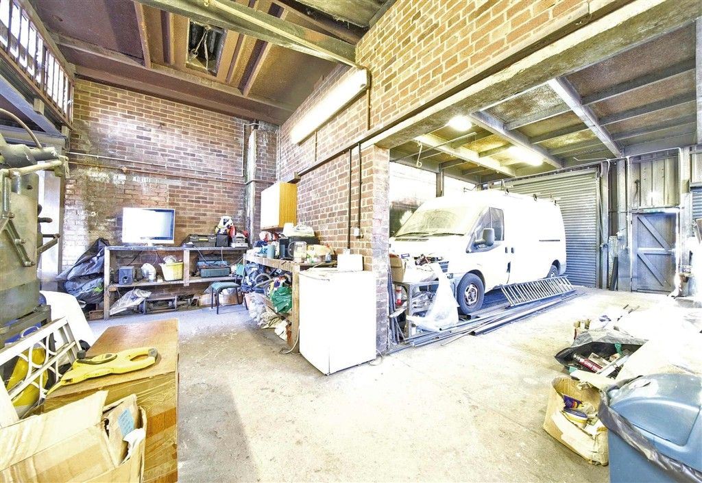 Property photo 2 of 9