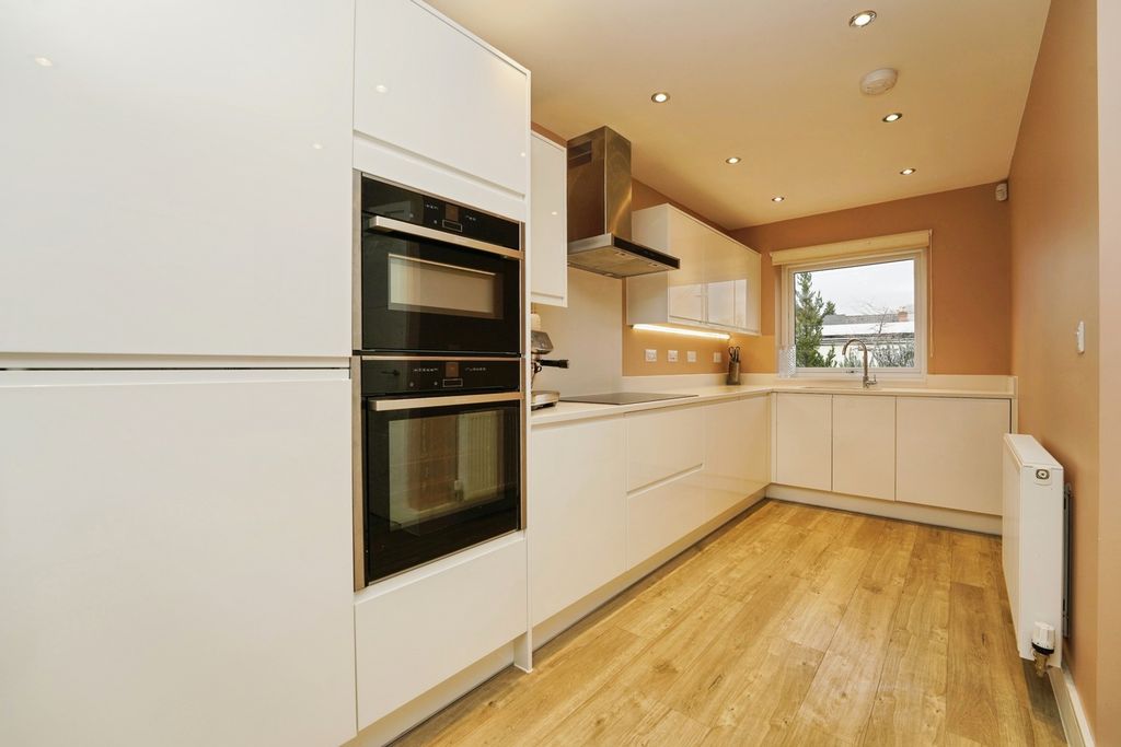 Property photo 3 of 18 Pbox-Img.Jpg
