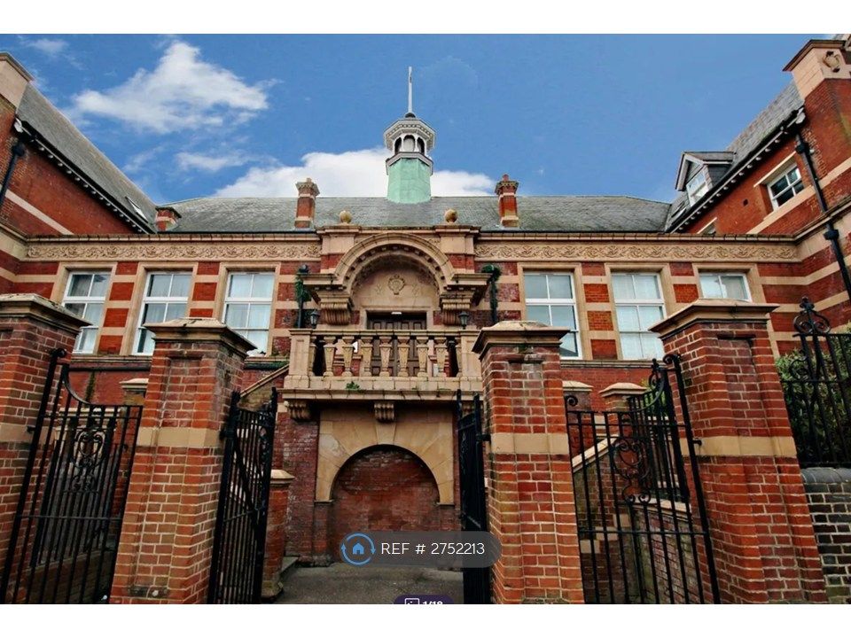 Property photo 1 of 18